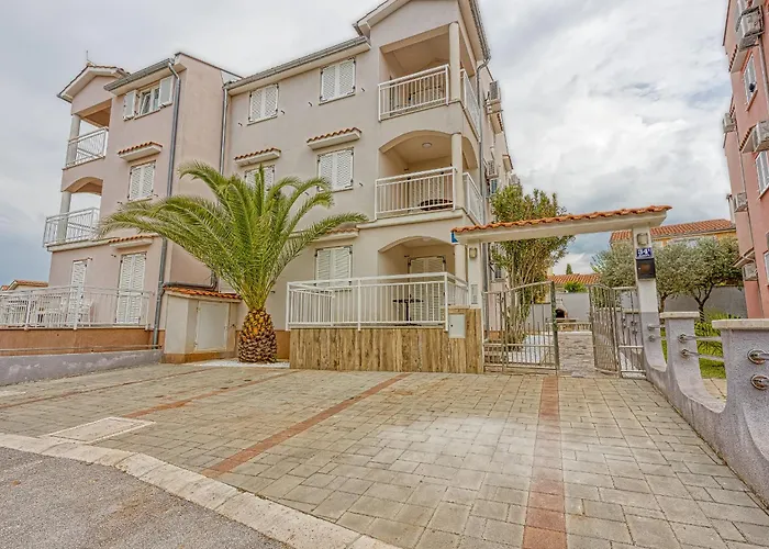 Casa de hóspedes Kestenova 3*