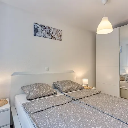 Kestenova Guest house Kukci